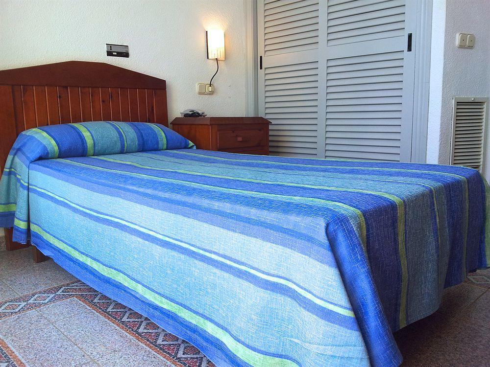 Hostal Molins Park مدينة إيبيزا المظهر الخارجي الصورة