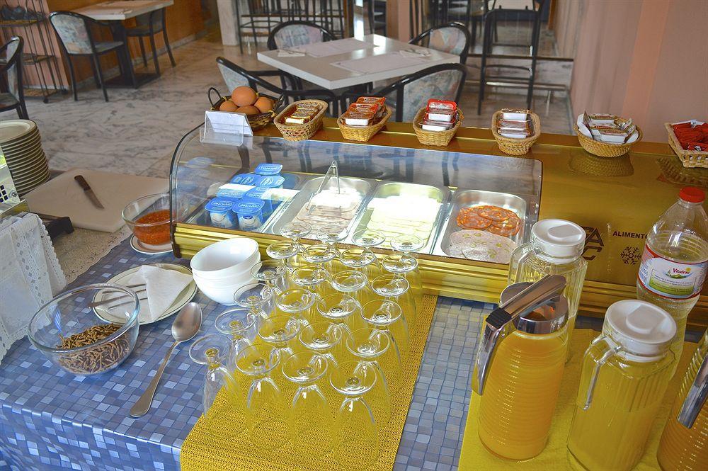 Hostal Molins Park مدينة إيبيزا المظهر الخارجي الصورة