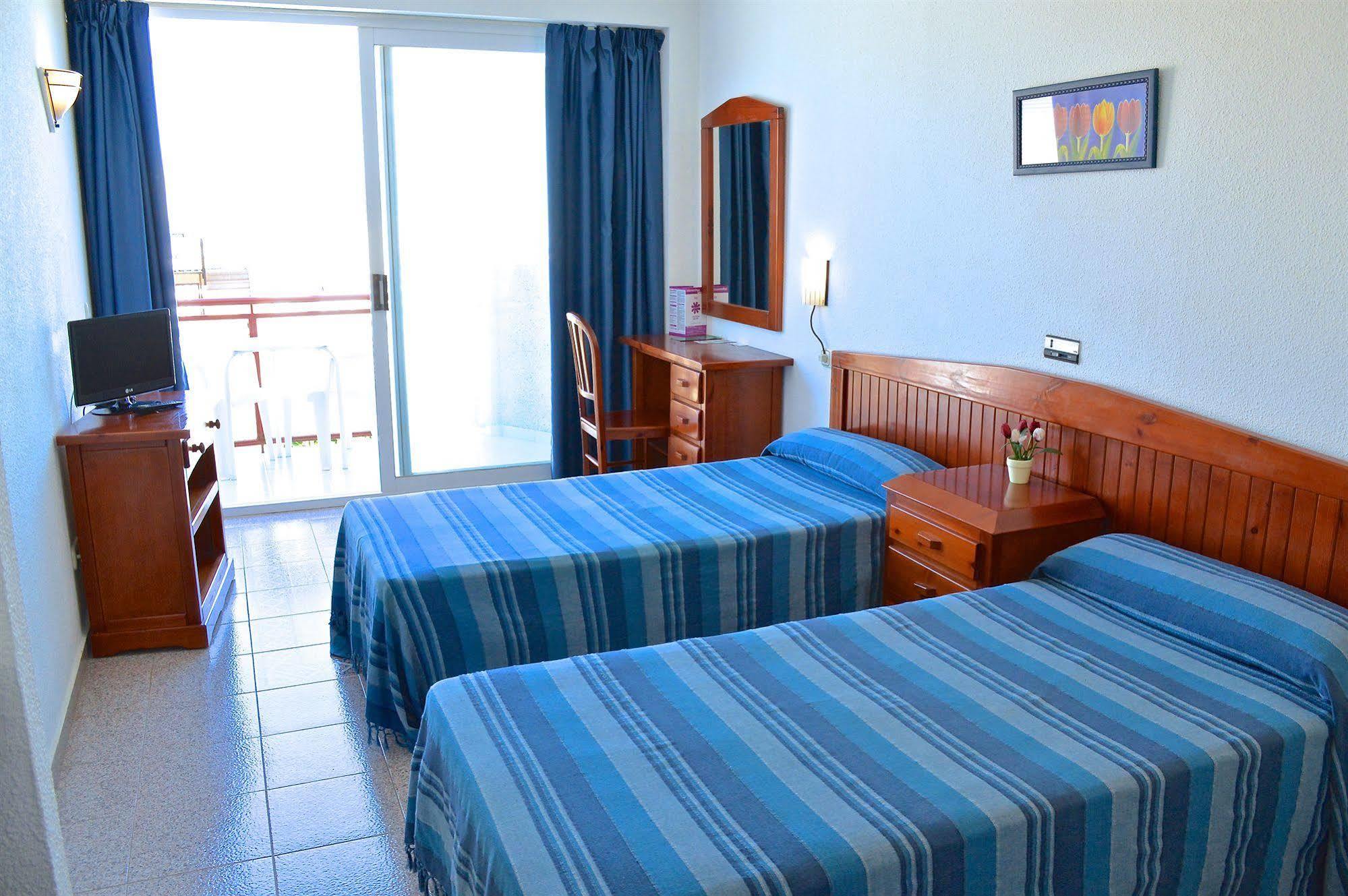 Hostal Molins Park مدينة إيبيزا المظهر الخارجي الصورة