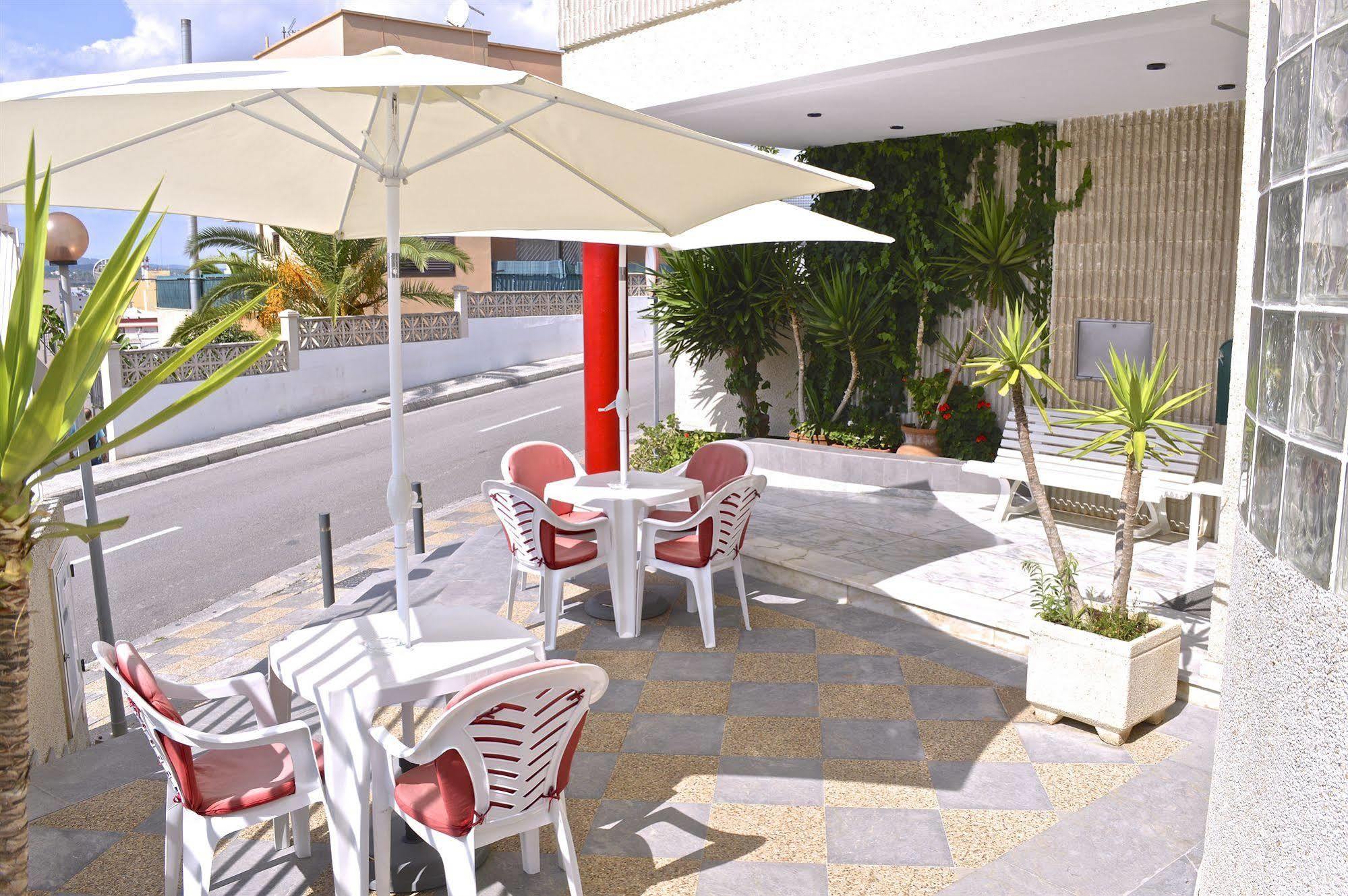 Hostal Molins Park مدينة إيبيزا المظهر الخارجي الصورة