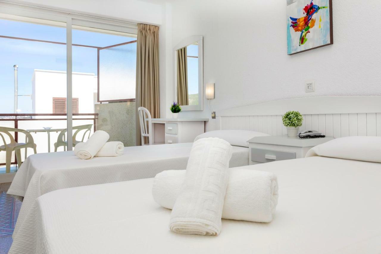 Hostal Molins Park مدينة إيبيزا المظهر الخارجي الصورة