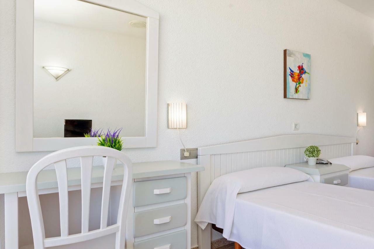 Hostal Molins Park مدينة إيبيزا المظهر الخارجي الصورة