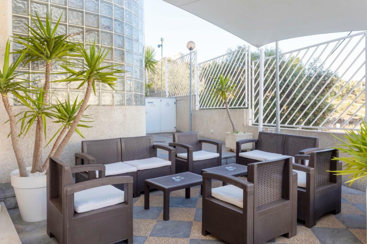 Hostal Molins Park مدينة إيبيزا المظهر الخارجي الصورة